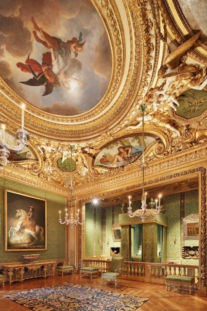 Paris: Candlelit Dinner at Vaux-le-Vicomte by Limousine - Should You Book This Candlelit Night at Vaux-le-Vicomte?