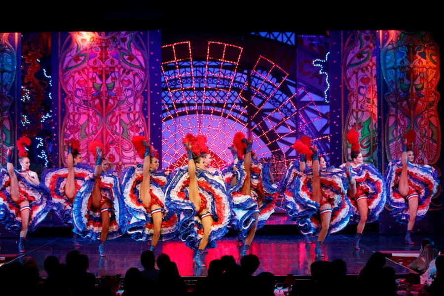 Paris: Champagne at the Moulin Rouge & Seine River Cruise - Key things to know before you go