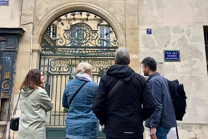 Paris Champagne & Food Tour with Tastings in Saint-Germain - Church Stops That Explain the District’s Attitude