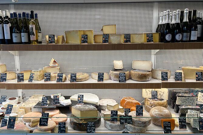 Paris Champagne & Food Tour with Tastings in Saint-Germain - Meeting at Les Deux Magots and How the Timing Works