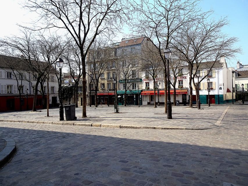 Paris: Charms of Montmartre Guided Walking Tour - Outdoor Artists Near the Top and the Final Sacré Coeur View
