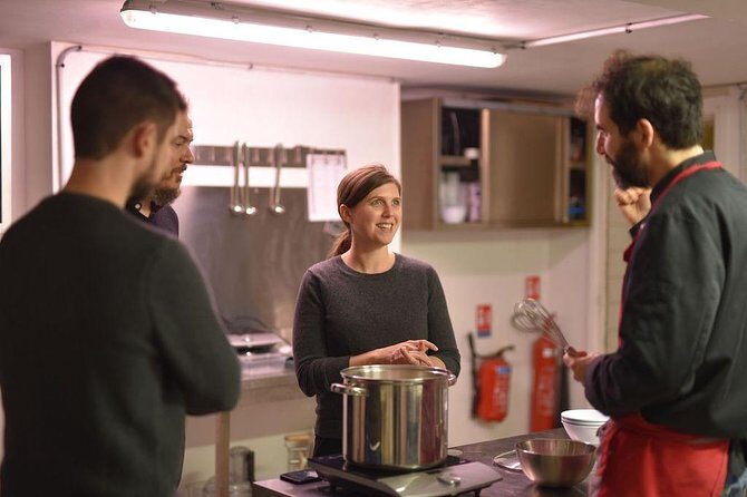 Paris Cheesemaking Workshop including Wine and Cheese Tasting with an Expert - Price and value: why $84.69 can feel fair