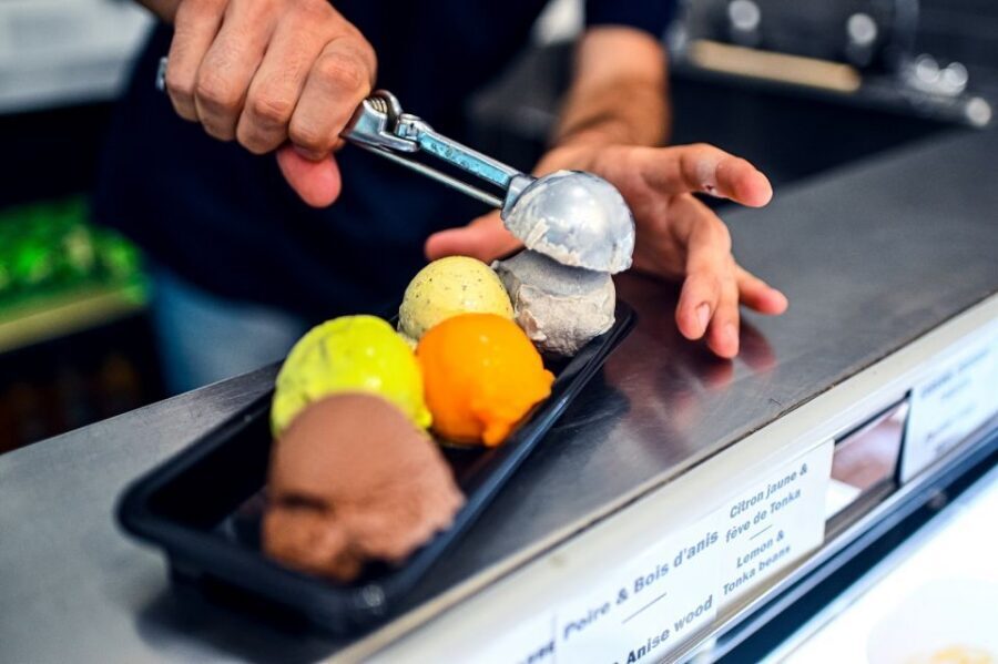 Paris: Chocolate and Pastry Tour with Tastings - Montmartre Chocolate and Pastry Tour: What Makes It Special