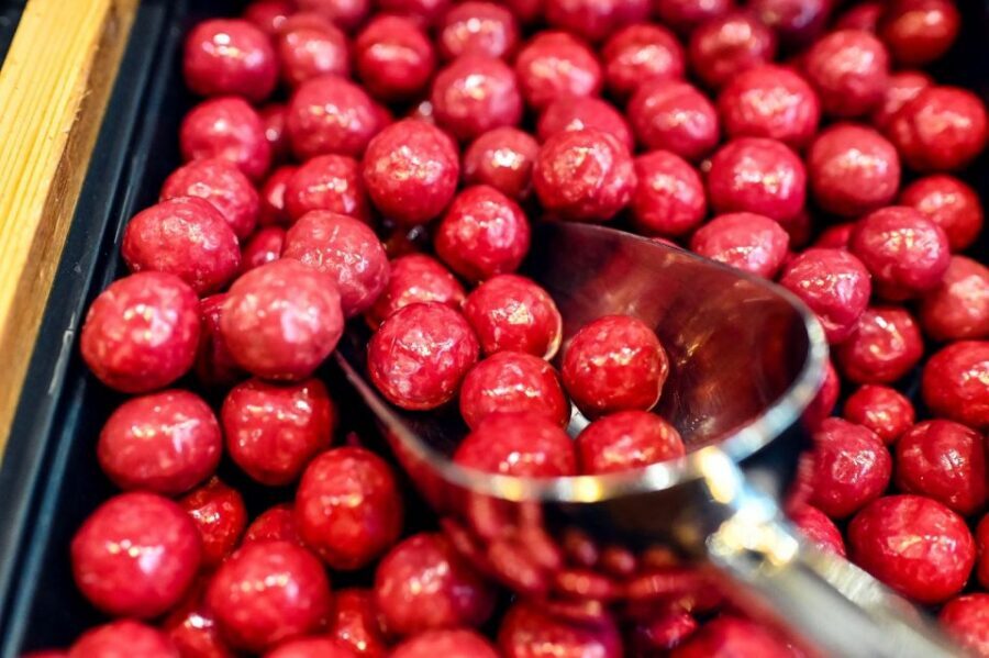 Paris: Chocolate and Pastry Tour with Tastings - Dietary Restrictions: Ask Before You Book