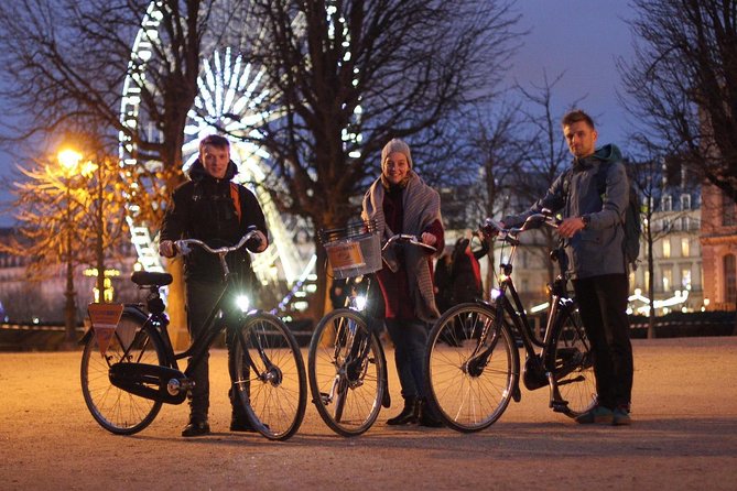 Paris Christmas Guided Bike Tour - The Christmas market stop and mulled wine timing