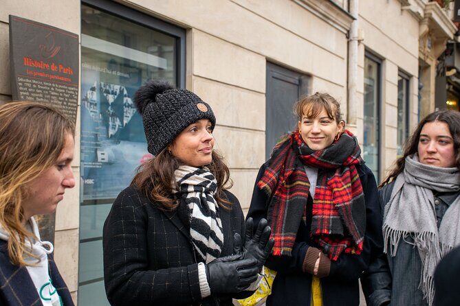 Paris Christmas Lights Small Group Walking Tour with Local Guide - Place Vendôme and Rue du Faubourg Saint-Honoré Luxury Lights Without the Hard Sell