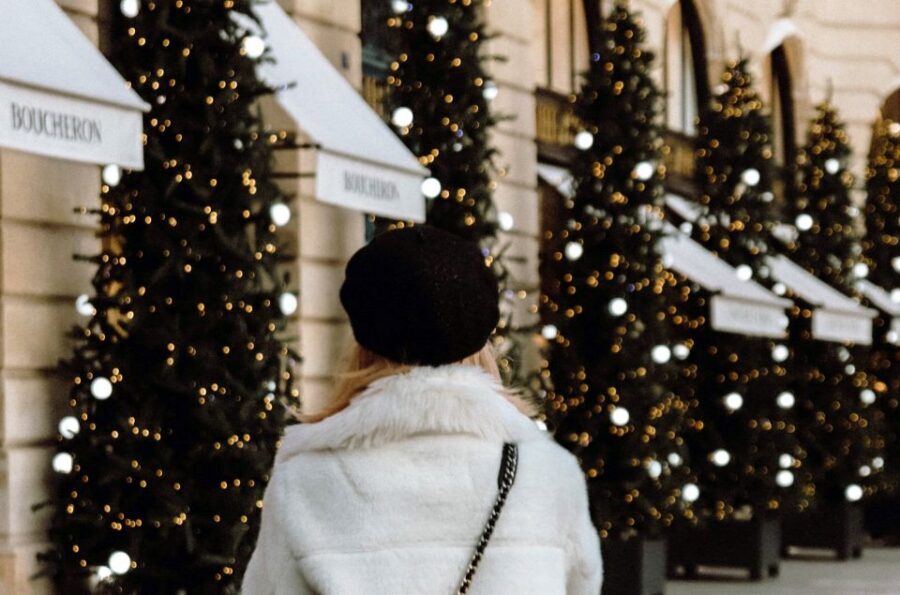 Paris Christmas Lights Walking Tour with Local Guide - 1st Arrondissement: The Local-Style Streets You’d Miss Alone