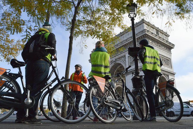 Paris: City Bike Tour on a Dutch Bike - Why this Dutch bike setup feels so right for first-timers