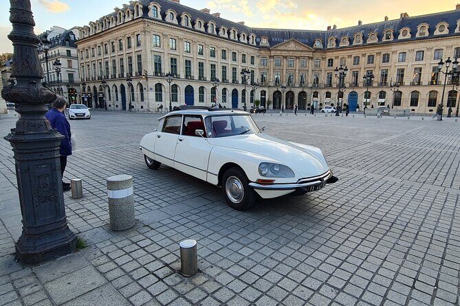 Paris City Tour 3h00 Citroën DS Vintage with Open Roof - Comfort Matters: Bottled Water and a Car That Feels Look-But-Also-Relax