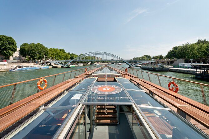 Paris City Tour by Seine River Cruise - Audio Commentary in 11 Languages: Helpful, But Don’t Assume Perfect Tech