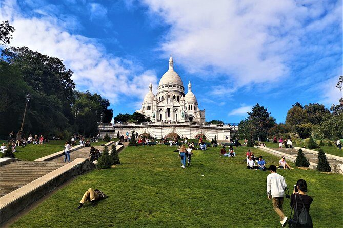 Paris city tour with private guide - Montmartre and Sacré-Cœur: hilltop viewpoints with real street flavor