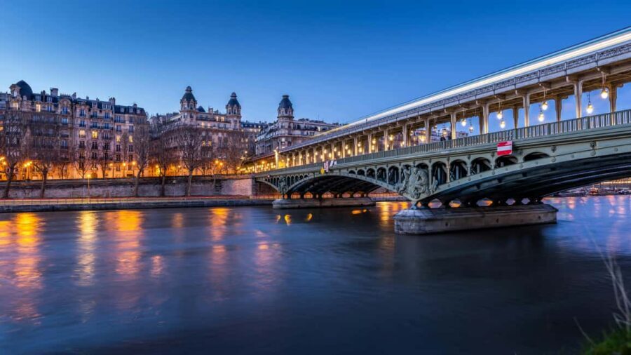 Paris: City Walking Tour and Seine River Cruise - Place de la Concorde and the Champs-Élysées: The Classic Photo Route