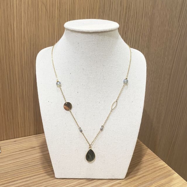 Paris: Create Your Own DIY Jewelry Souvenir Workshop - Why Make Jewelry in a Paris Boutique Instead of Buying a Souvenir