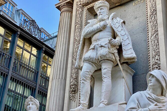 Paris Criminal Past, audioguided walking tour - Stop 4: Hôtel de Ville and justice at street-corner scale