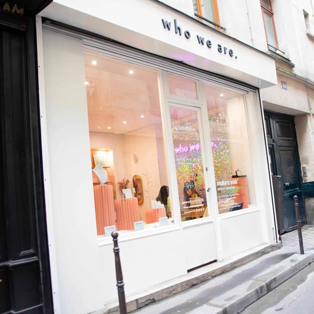 Paris: Custom Permanent Bracelet Crafting Experience - Small-group craft, but don’t ignore real-world timing