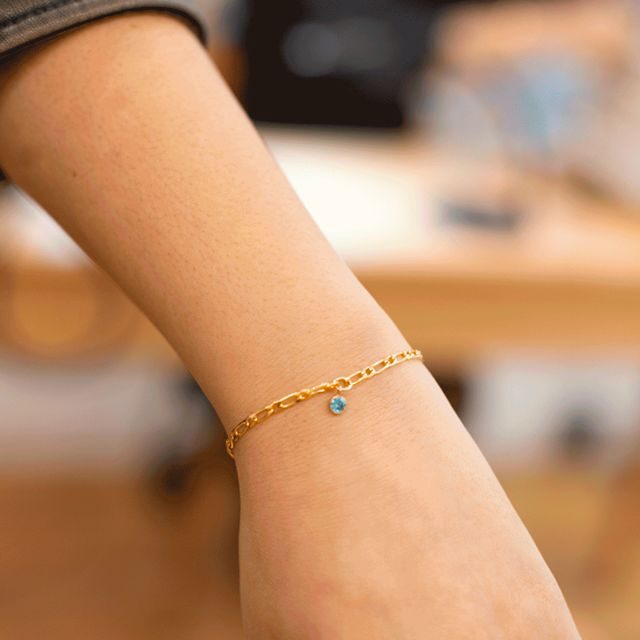 Paris: Custom Permanent Bracelet Crafting Experience - Inside the 15-minute session: what actually happens