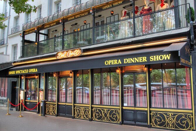 Paris Dinner Show Opera Bel Canto - The 7:30 pm flow: from meeting point to your first aria