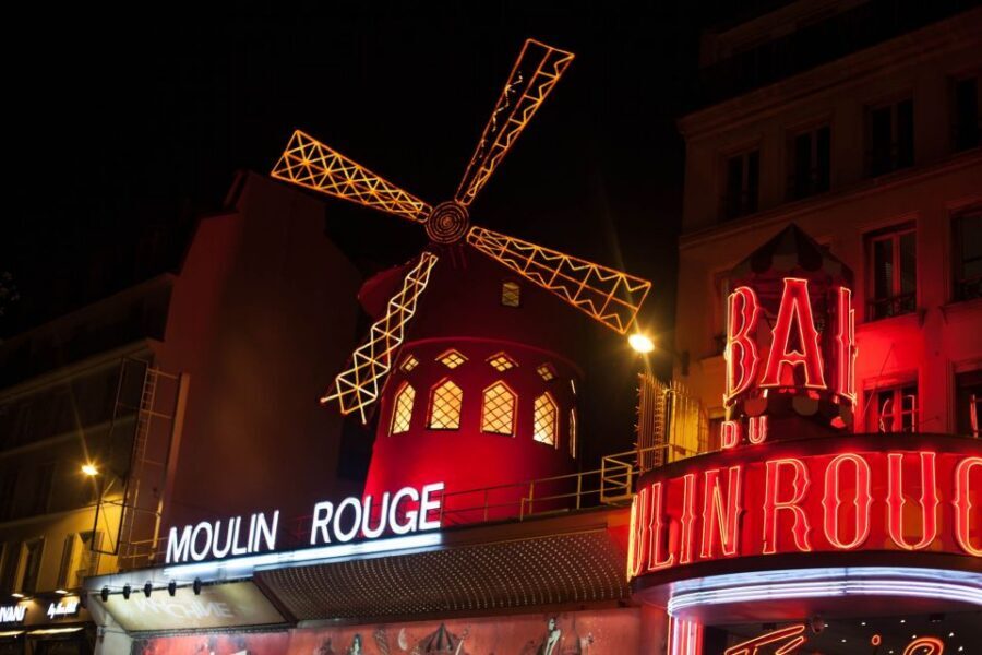 Paris: Discovery Hop-On Hop-Off and Paris by Night Tour - Should you book it? My decision checklist