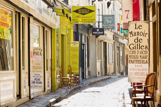 Paris Discovery Tour : private shopping with a fashion expert in Paris - The Golden Triangle Segment for Designer-Looking Choices