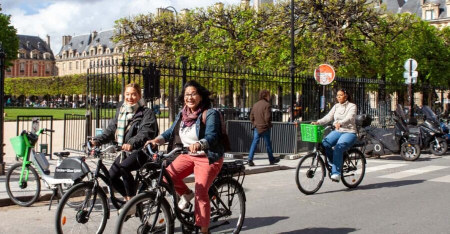 Paris: E-bike tour - Monumental and Hidden Paris - Electric assist is the whole point here