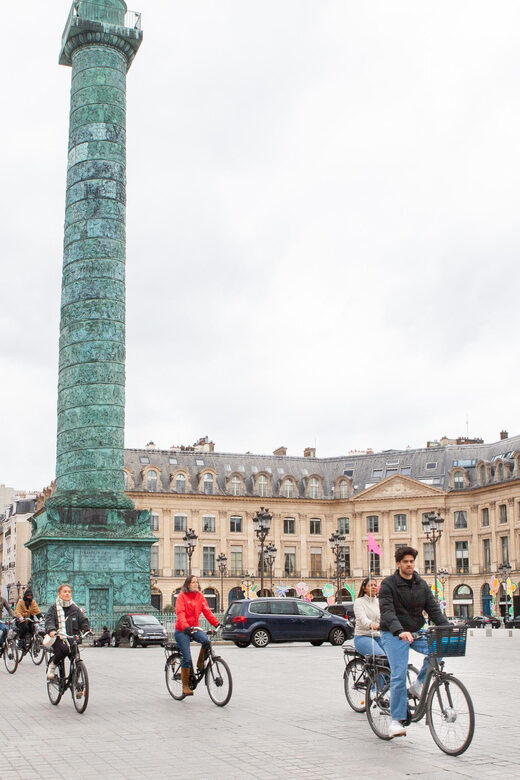 Paris: E-bike tour - Monumental and Hidden Paris - Place Vendôme and Concorde: big squares, clear context