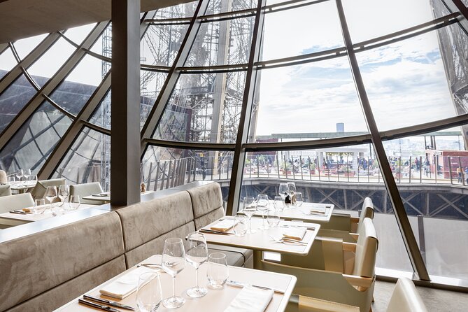 Paris Earliest Lunch at Eiffel Tower Madame Brasserie Restaurant - Choosing Your Table: Seine Views vs Brasserie Ambience