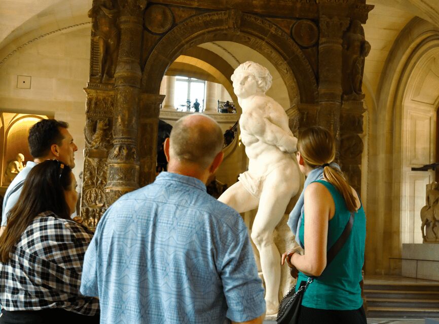 Paris: Early Morning Louvre Private Guided Tour with Pickup - Basic vs Comfort vs Luxury: choose the pickup level that matches your morning