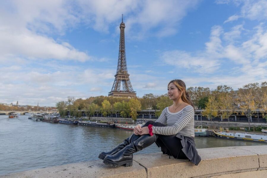 Paris: Eiffel Area Private Photoshoot - Timing, weather, and the small items that help a lot