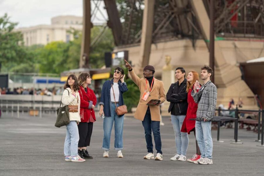 Paris: Eiffel Tower Guided Tour with Summit Access - Key Takeaways
