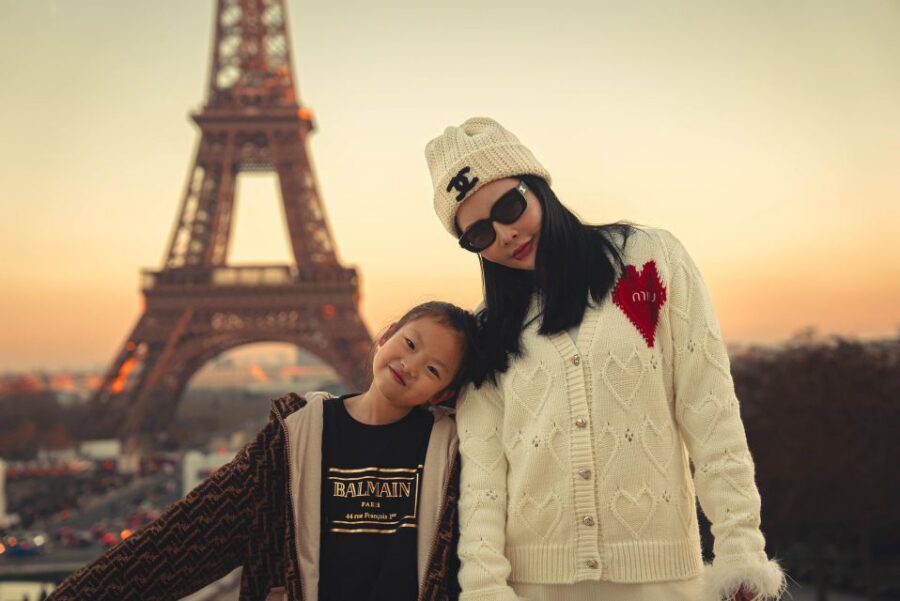 Paris: Eiffel Tower & Louvre Private Photoshoot - FAQ
