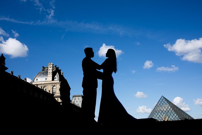 Paris Eiffel Tower Photoshoot Professional Photographer Private - Who should book this Eiffel Tower photoshoot, and who might skip it
