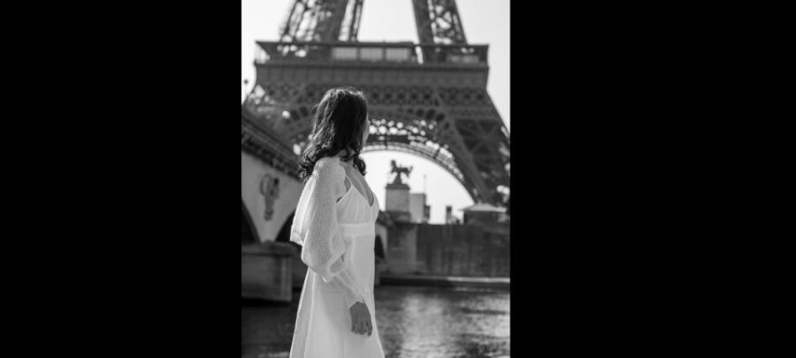 Paris: Eiffel Tower Private Photoshoot Experience - Getting comfortable fast: what the photographer actually helps with