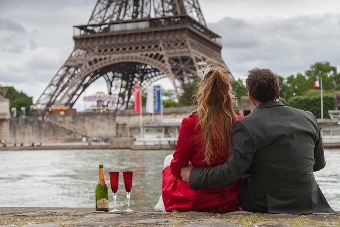 Paris Eiffel Tower Vows Renewal Ceremony - Photoshoot and Video - Why Eiffel Tower vow renewal feels different from a normal photoshoot
