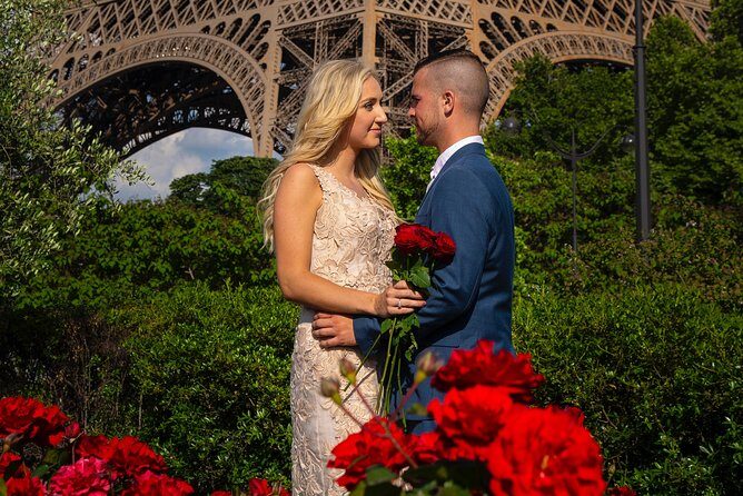 Paris Eiffel Tower Wedding Vows Renewal Ceremony with Photo Shoot - Trocadéro Gardens: the classic Eiffel Tower backdrop