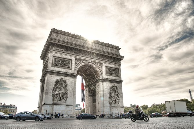 Paris First Time Private Tour with Notre Dame, Montmartre & Arc de Triomphe - A 7-hour private Paris plan you build around your pace