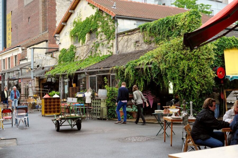 Paris: Flea Market Insider's Tour in Extra-Small Group - Price and value: $58 for skills, not just a walk