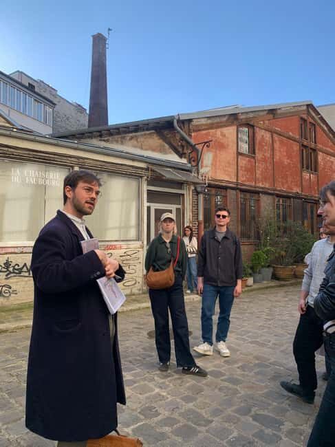 Paris: French Revolution Tour Relive the 14th July 1789 - La Folie Titon: using odd little places to understand big events