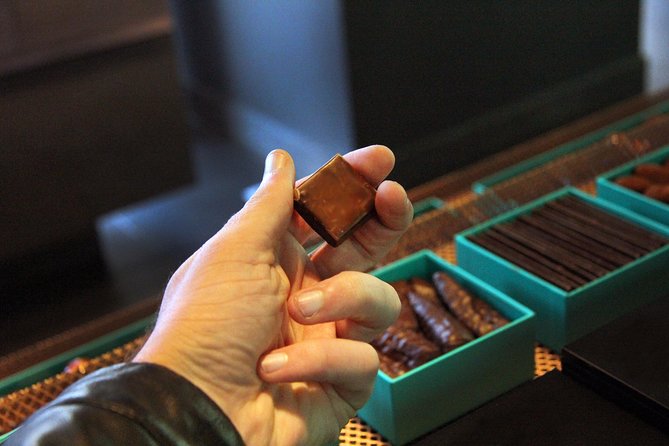 Paris French Sweets Tasting Tour with Pastries and Chocolates - Your Guide Makes or Breaks the Walk