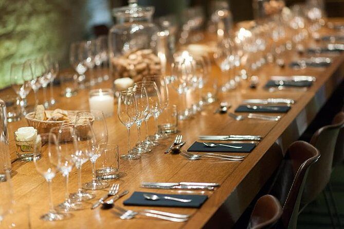 Paris French Wine Tasting 3-Course Dinner - Meet the sommelier: what happens at your table