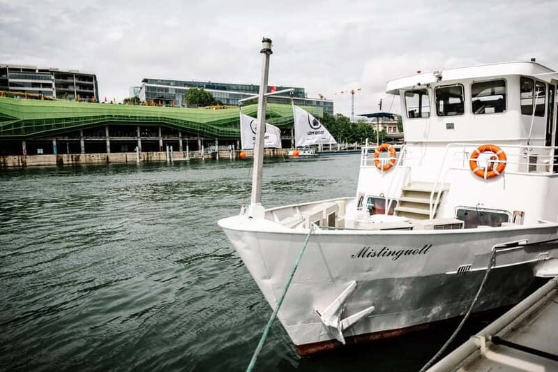 Paris: Gourmet 3-Course Dinner Cruise with French Wine - Cruise route: how you’ll see major Paris landmarks from the Seine