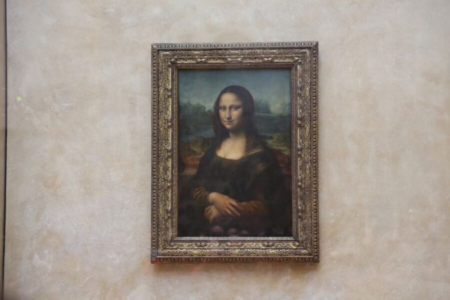 Paris: Gourmet Food Tour & Louvre Museums Guided Tour - Cheese, charcuterie, and wine: a pause that feels like real Paris