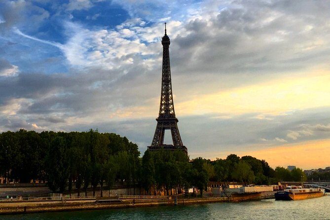 Paris Gourmet French Delicacies Food Tour in Eiffel Tower Area - Why the 7th Arrondissement Works for a Food Walk Near the Eiffel Tower