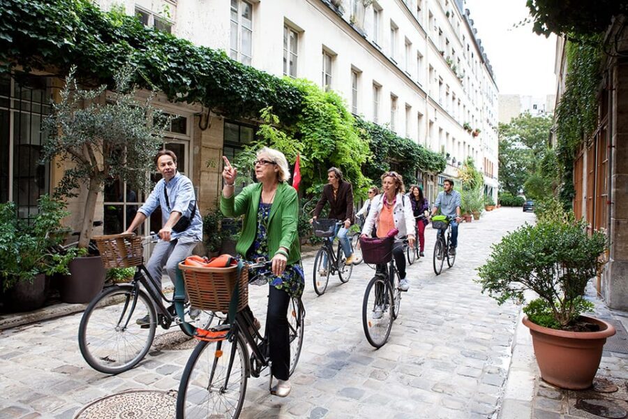 Paris: Guided Bike and Food Tour - A Taste of Paris - Key moments that make this Paris bike-and-food tour work
