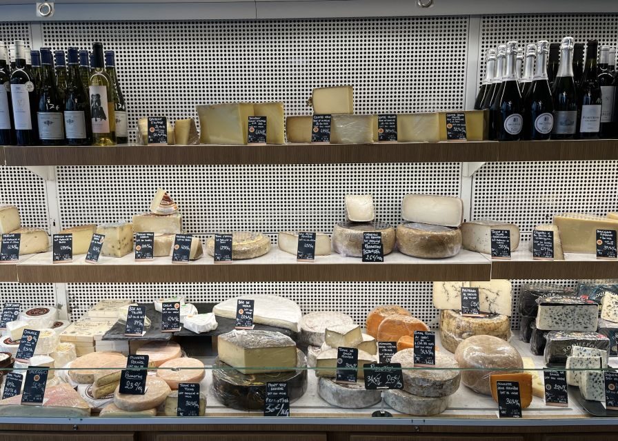 Paris: Guided Champagne & Food Tour in St-Germain-des-Pres - The shop-hopping plan: 5 stops, 6 delicacies, clear pairing logic