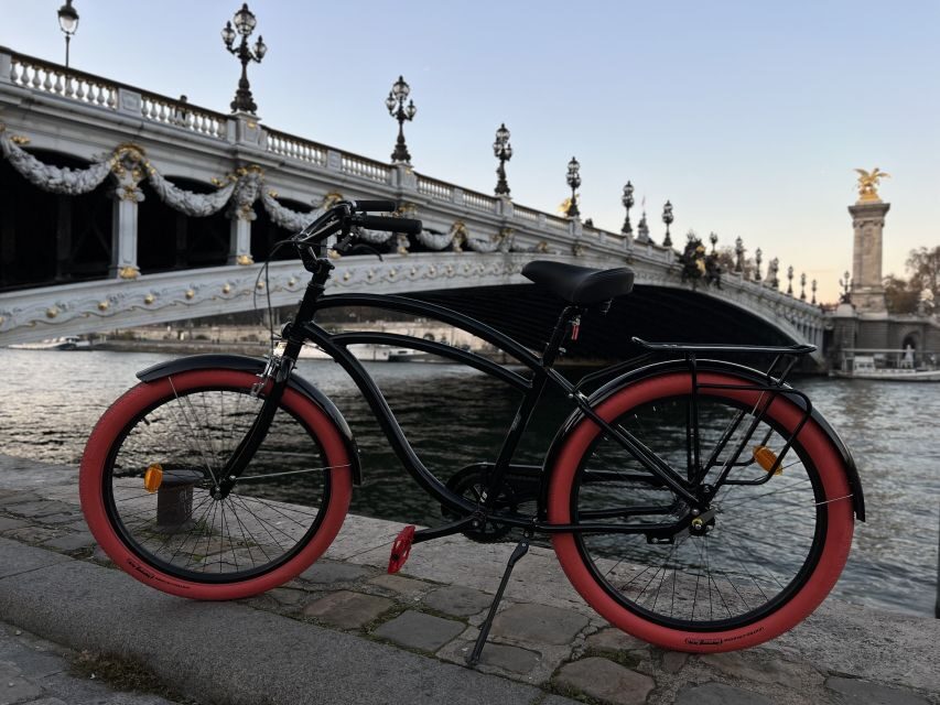 Paris: Guided City Highlights Bike Tour - Key things that make this bike tour worth your time