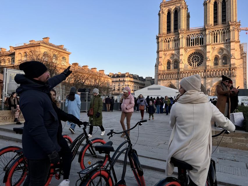 Paris: Guided City Highlights Bike Tour - What you’ll notice about the guides: facts, fun, and photo help