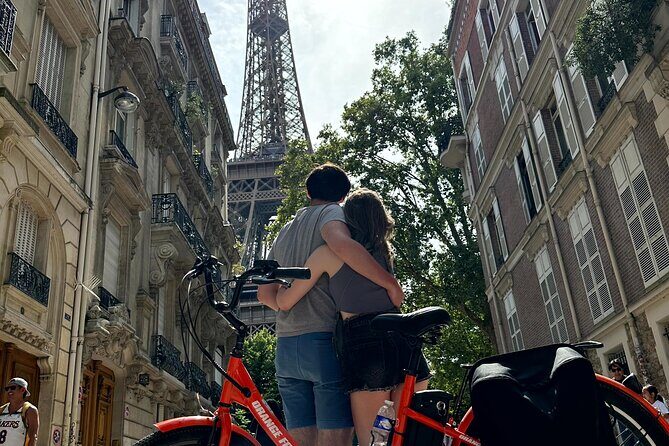 Paris Guided City Sightseeing Tour by Bike or E-Bike - Pont Neuf and the Seine Ride: Photo Stops That Don’t Feel Like Rush Hour