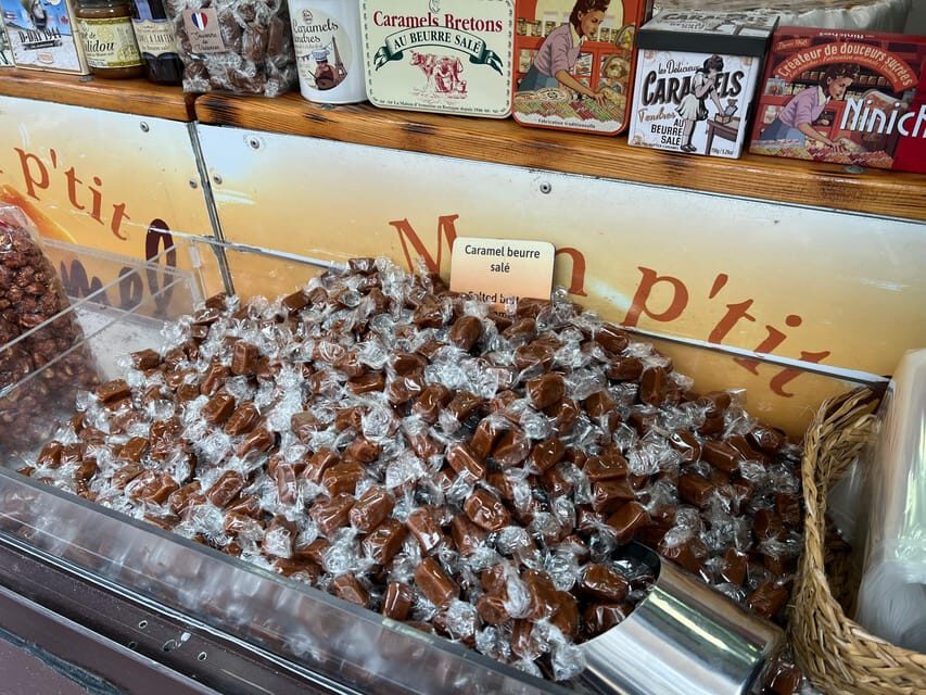 Paris: Guided Montmartre Walking Tour with Food & Wine - FAQ