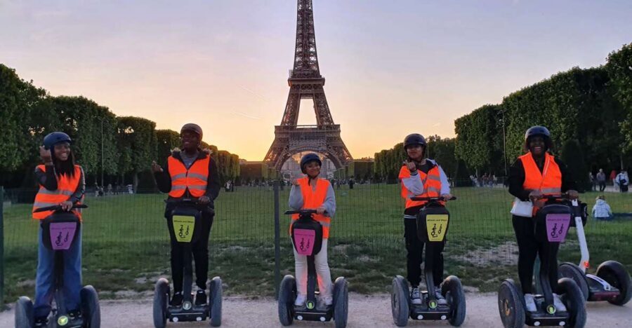 Paris: Guided Segway Tour Paris by Night - Eiffel Tower at light-up time: fast access with planned stops