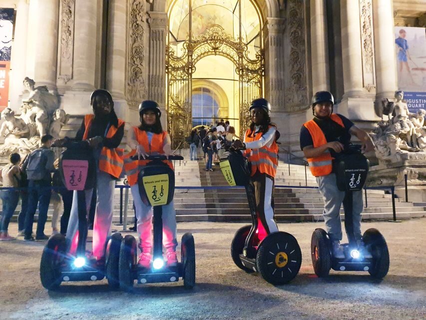 Paris: Guided Segway Tour Paris by Night - From the first glide to Champs de Mars: where the light show begins